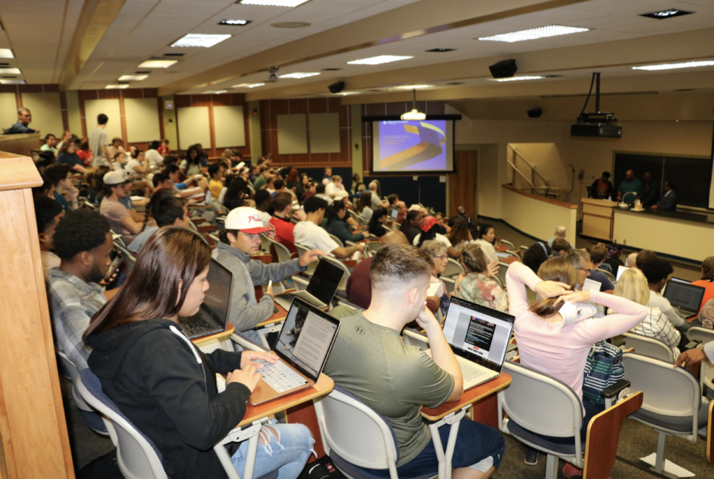 Audience in attendance. (Photo Susan Holz/Gettysburg College Economics Department) 